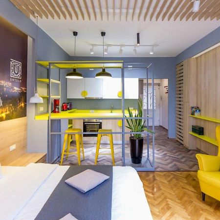 Corvin'S Crib Apartment Клуж-Напока Екстериор снимка